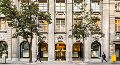 Das UBS-Hauptgebäude in Zürich, Schweiz.